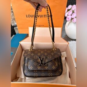 Monogram Canvas Passy Chain Bag